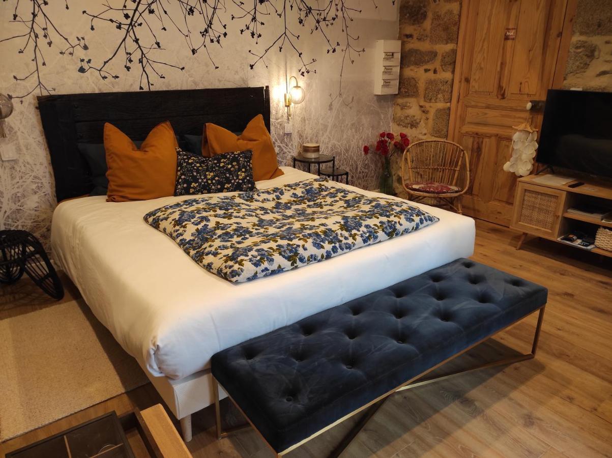 La Ville Es Riez Chambre D'Hotes Corseul Εξωτερικό φωτογραφία